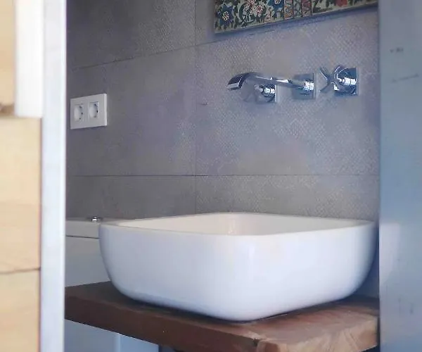 Qué Bueno Que Viniste. Edificio Singular